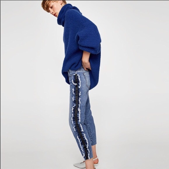 Zara Denim - NWT ZARA 1975 Side Stripe Ruffle Jeans
